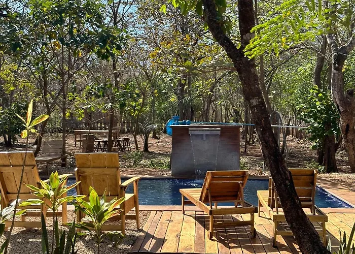 Hotel Avellanas 2*