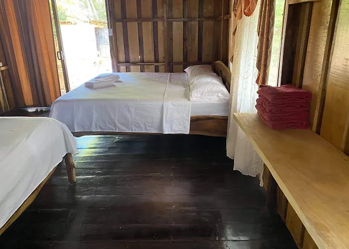 Hotel Avellanas 2*